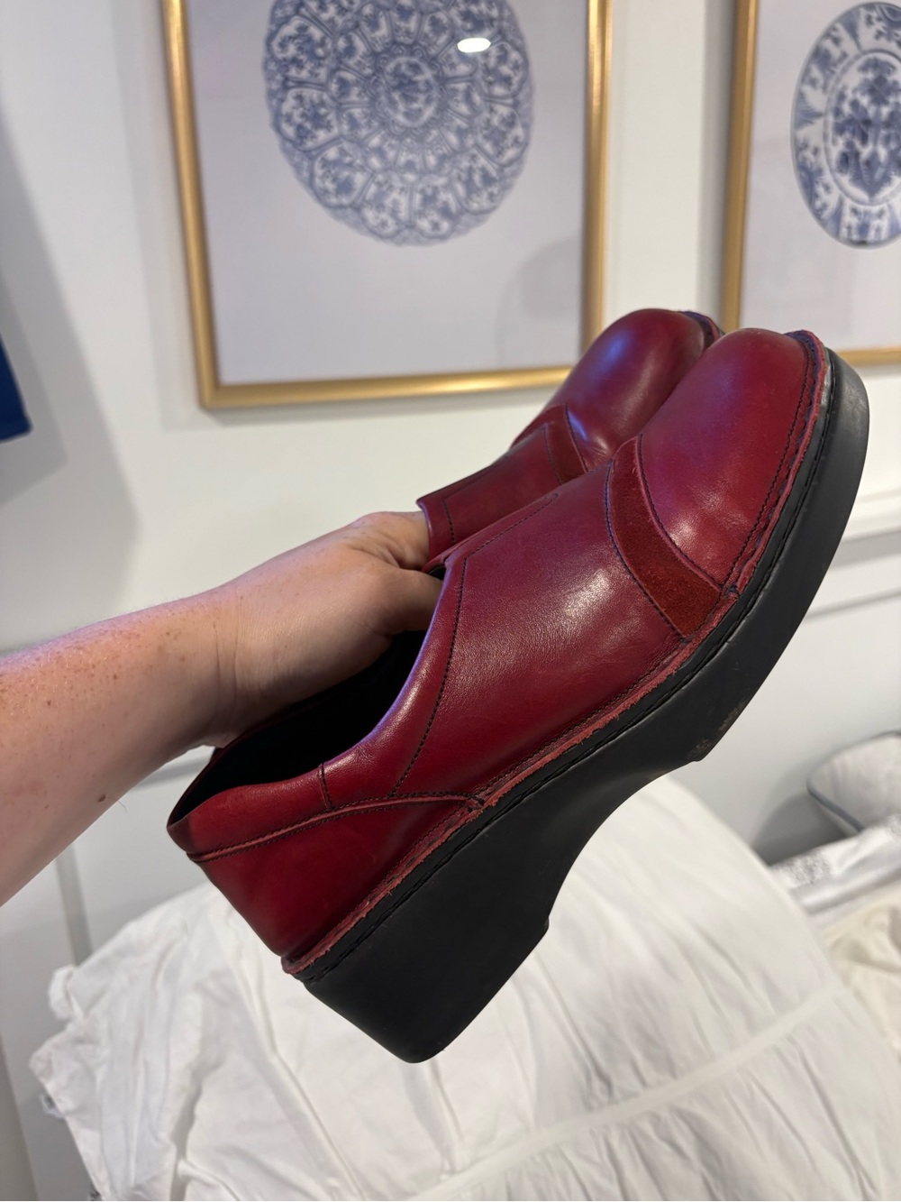Naot Red Leather Comfort Slip On Clogs Women’s US 9 EU 40 Platform Shoes